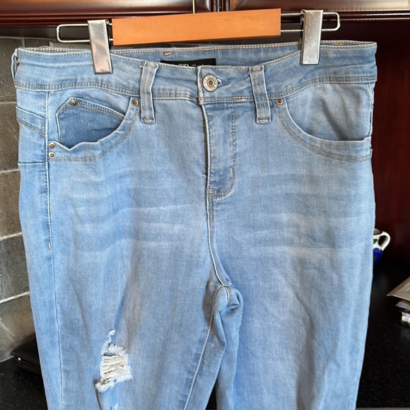WBB royalty distressed jeans size 10 - Picture 3 of 11